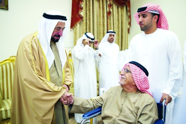 "حاكم الشارقة يطمئن على أحوال المواطنين في خور فكان"