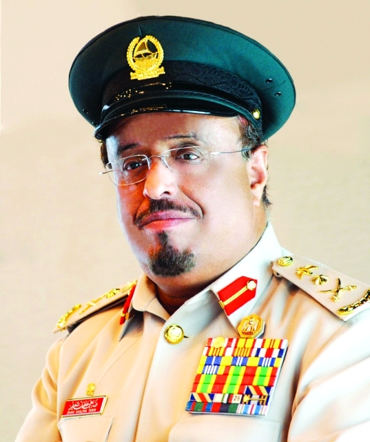"ضاحي خلفان"