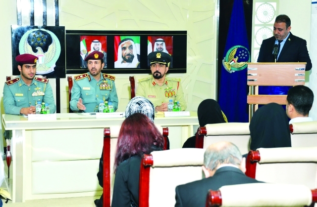 "لخريباني وعبدالقدوس والهرمودي خلال المؤتمر\t ــ  من المصدر"