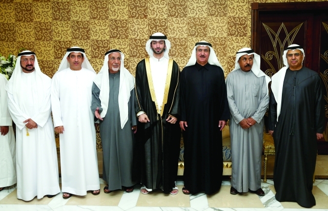 "عبيد الطاير، راشد المزروعي، ماجد الشامسي، سلطان ماجد الشامسي، الوالد حمد رحمة الشامسي، والد العروس سعيد الجروان، و سلطان صقر السويدي"