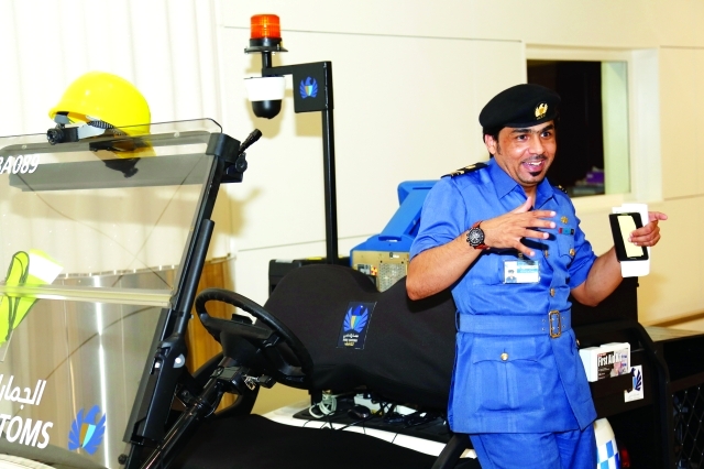 "محمد الخنجري متحدثاً عن فكرة السيارة الأمنية"