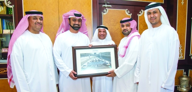 "عمار النعيمي لدى لقائه وفد الإسعاف الوطني ـــ\tوام"