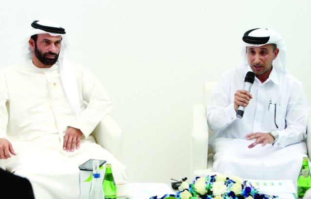 "عيسى الميدور وصلاح المري في المؤتمر الصحافي ــ تصوير: محمود الخطيب"