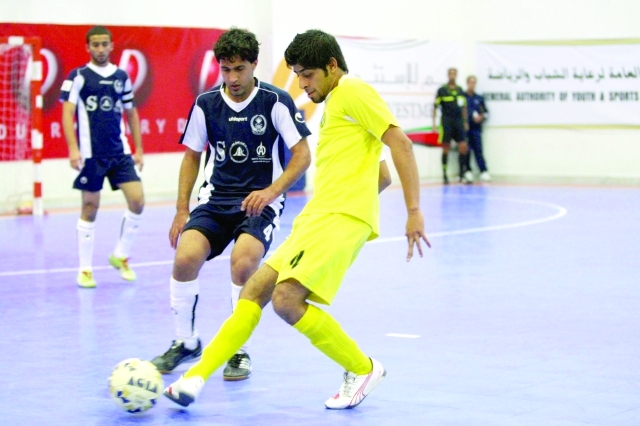 "من مباريات دوري الصالات - أرشيفية"