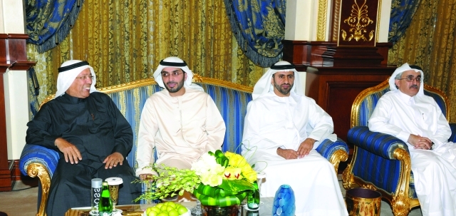 "أحمد بن حميدان ولؤي بالهول وكبار الحضور"