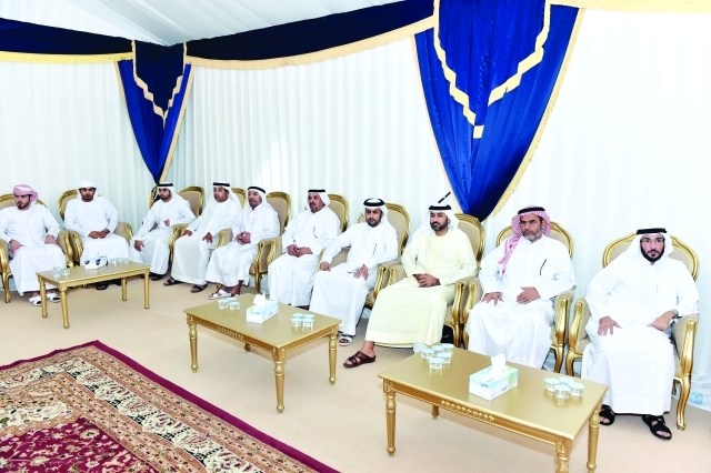 "كبار الحضور خلال العزاء في وفاة سلامة بنت فطيس"
