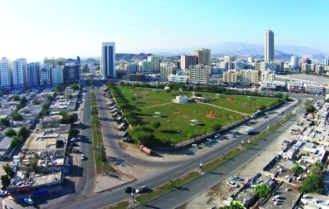 "New View of Fujairah Photo taken on Same Location,November 25, 2014. Photo by Mohammed Munawar صورة حديثة في إمارة الفجيرة، نوفمبر 21، 2014. تصوير محمد منور"