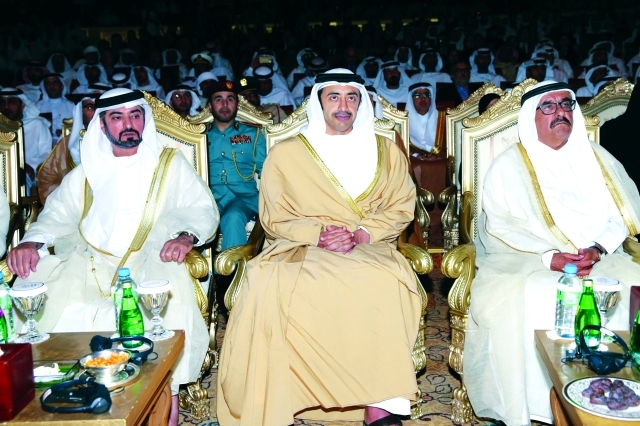 "حمدان بن راشد وعبد الله بن زايد وحمدان بن مبارك"