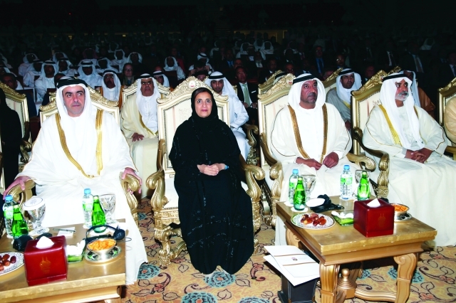 "سيف بن زايد وأحمد بن سعيد ونهيان بن مبارك ولبنى القاسمي"