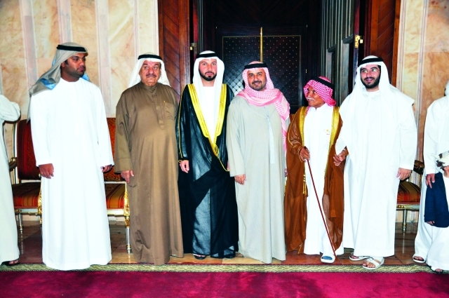 "العريس ووالده وسعيد عبدالجليل الفهيم وعدد من الأهل"