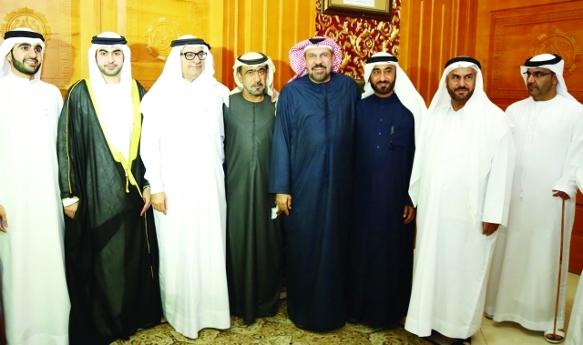 "العريس ووالده وأخوه وعبدالحميد أحمد وعادل الراشد ومحمد الخضر وعلي أبوالريش وعبدالله الصوالح"