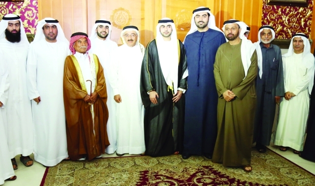 "العريس وصديق فتح وعبدالكريم وخالد ومحمد الفهيم وأحمد أنوهي وعبدالكريم نقي وعلي حسين"