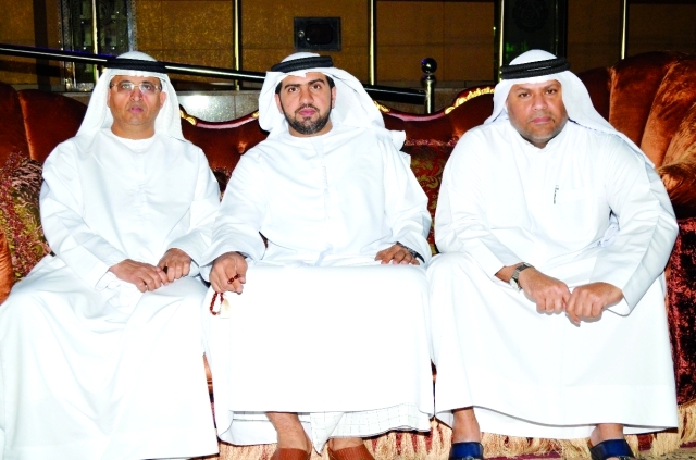 "إبراهيم الحساوي ومصطفى الزرعوني وحسين المناعي"
