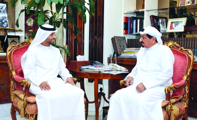 "حاكم عجمان خلال استقباله المزروعي ــ وام"