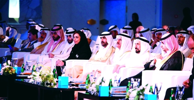 "سلطان القاسمي يتقدم الحضور في المنتدى\t\t\tمن المصدر"