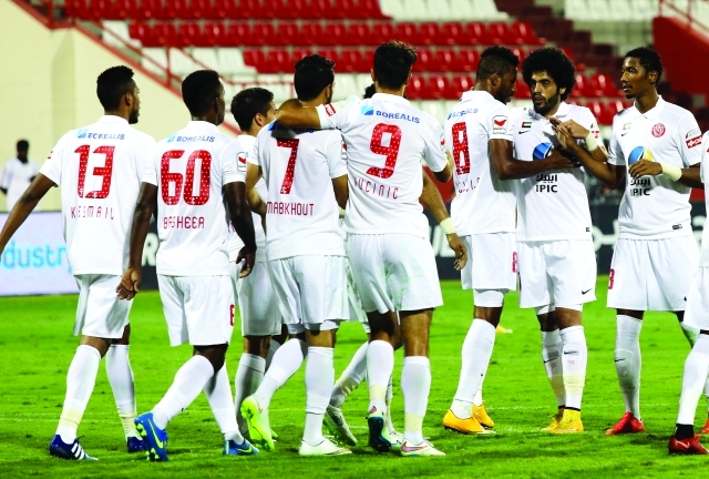 الجزيرة يتشبث بالصدارة