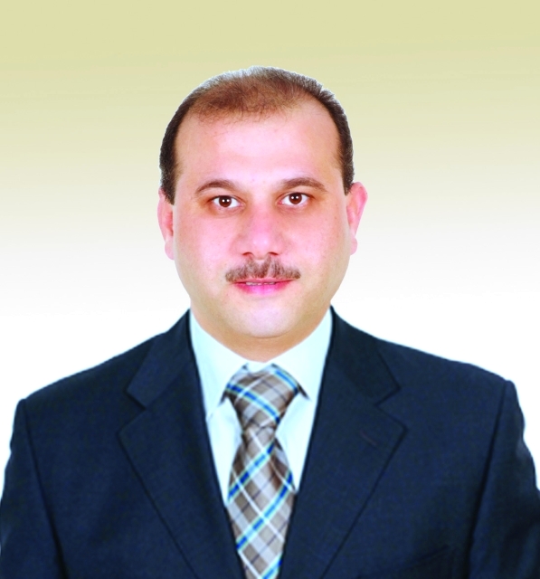 "خالد محمد أبو زاهر"