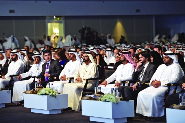 "محمد بن راشد ومحمد بن زايد وحمدان بن محمد وعمار النعيمي ومحمد الشرقي وراشد المعلا والبرزاني يستمعون إلى كلمة بان كي مون ــ تصوير : سيف محمد"