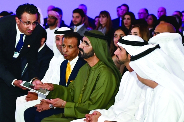 "محمد بن راشد يشهد انطلاق المبادرة بحضور حمدان بن محمد وعبد الله الكرم  وساني فاركي ــ  تصوير: محمد هشام"