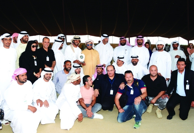 "سلطان بن زايد يتوج اللجان العاملة بالمهرجان - البيان"