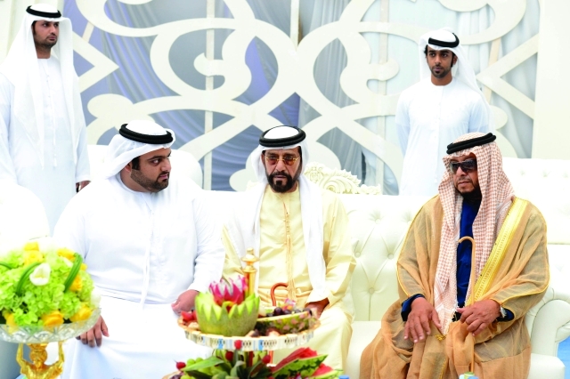 "حمدان بن راشد وطحنون بن محمد ومحمد بن حمد الشرقي"