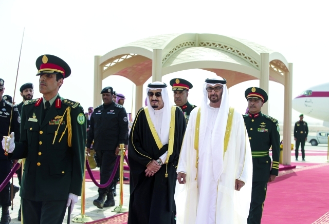 "محمد بن زايد وسلمان بن عبدالعزيز خلال السلام الوطني ــ\tوام"