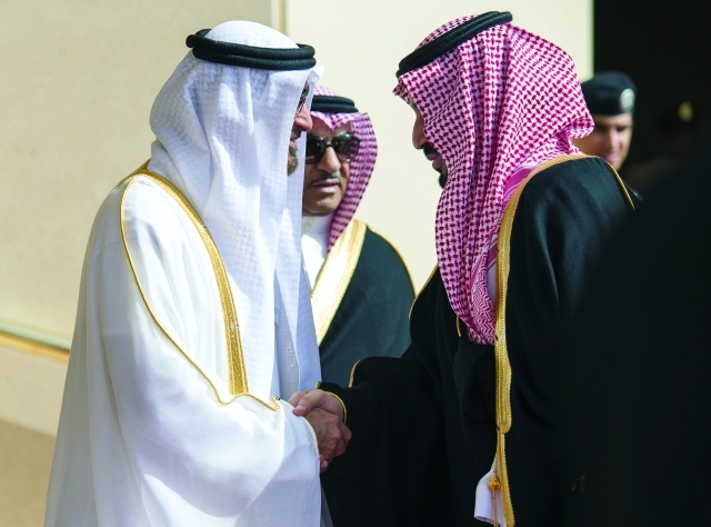 "..وسموه مصافحاً محمد بن سلمان"