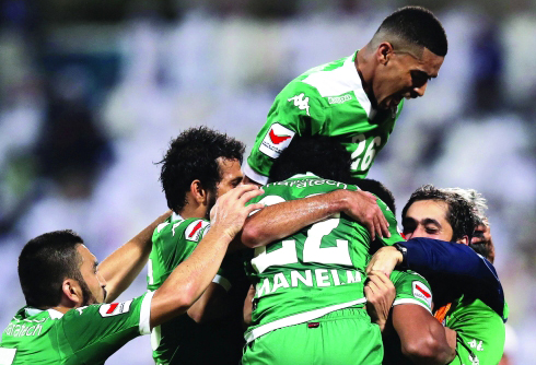 "فرحة لاعبي الشباب بالفوزمن المصدر"