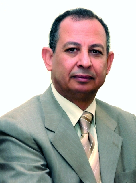 "علي حمودة"