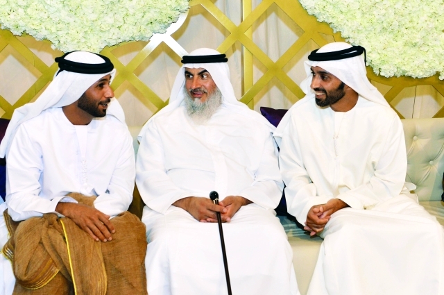 "أحمد بن حميد ومحمد بن حمدان آل نهيان"