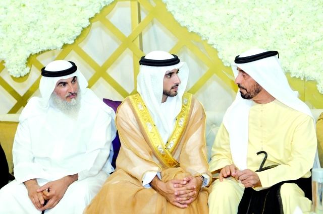 "حمدان بن محمد ومحمد بن خليفة آل مكتوم ومحمد بن حمدان آل نهيان"