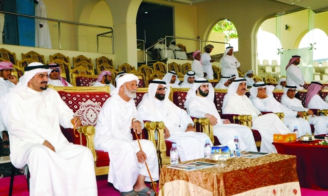 "حاكم أم القيوين يتابع فعاليات ختام المهرجان بحضور راشد بن سعود المعلا"