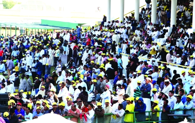 "سباق الخيول السابع والمسمى زعبيل في مضمار جبل علي ينلير، 24، 2014. - تصوير محمود الخطيب"