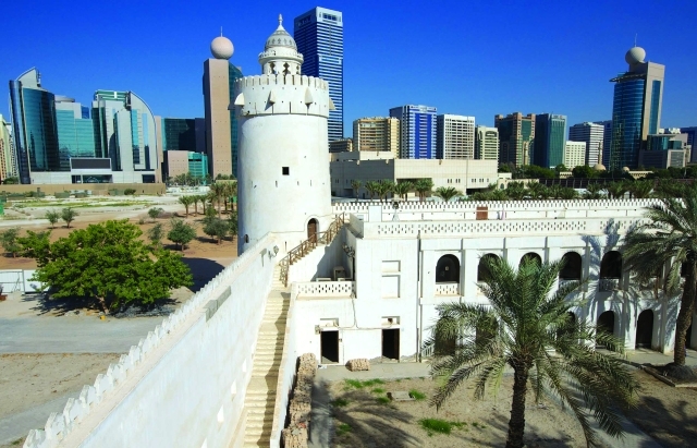 "البرج في قصر الحصن"