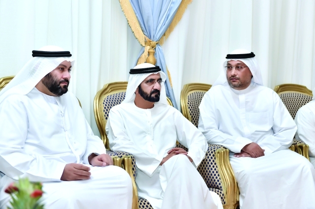 "محمد بن راشد لدى تقديم العزاء في وفاة عبد الجبار الماجد ـــ تصوير ـ محمد هشام"