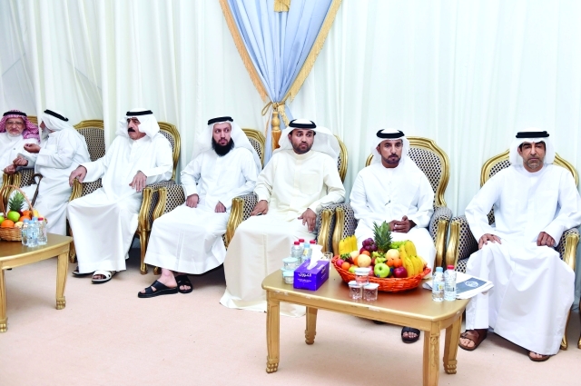محمد بن راشد يقدم العزاء في وفاة عبد الجبار الماجد