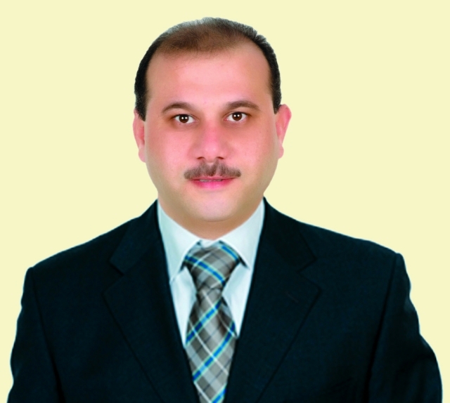 "خالد محمد أبو زاهر"