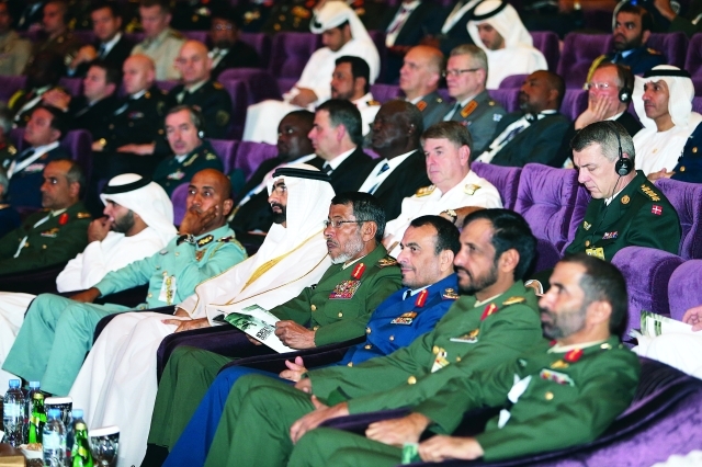 "رئيس الأركان وعدد من القيادات العسكرية الوطنية والعالمية"