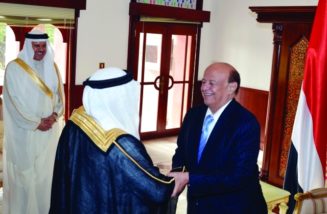 "هادي يرحب بالزياني لدى استقباله له في عدن إي بي إيه"