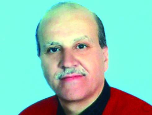 "حسين الخزاعي: إغفال الأسرة عن خطورة الإنترنت ينعكس سلباً على الزوجين"