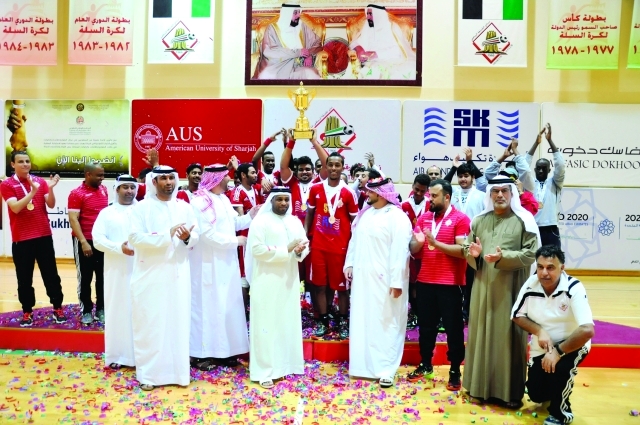 "جانب من تتويج أبطال الدوري - البيان"
