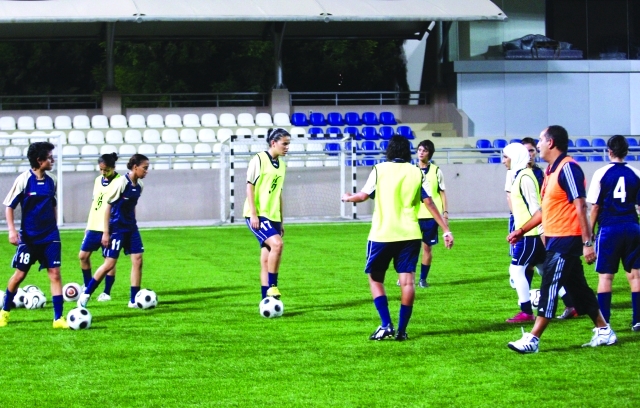 "من تدريبات سابقة لمنتخب السيدات - البيان"