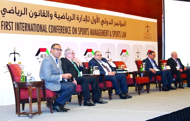 "شوبير وكمال درويش أثناء المؤتمر الدولي - تصوير - ناصر بابو"