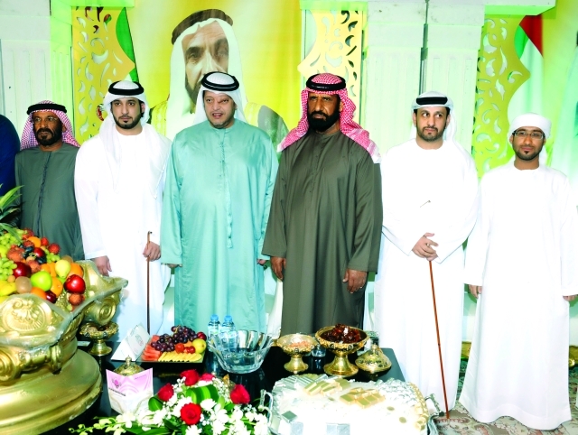 "سعيد بن طحنون والعريس ووالده ومحمد بن شمل وعبدالله الكعبي"