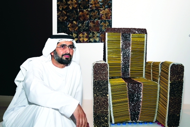 "كرسي القهوة مشاركة غانم الفلاسي تصوير - ناصر بابو"