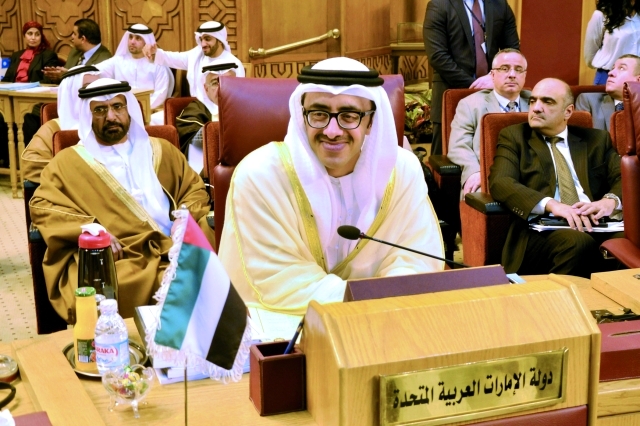 "عبدالله بن زايد خلال الاجتماع الوزاري وام"