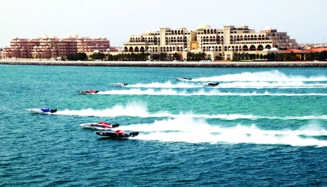"الزوارق السريعة تعود إلى الميناء السياحي في جولة عالمية جديدةالبيان"