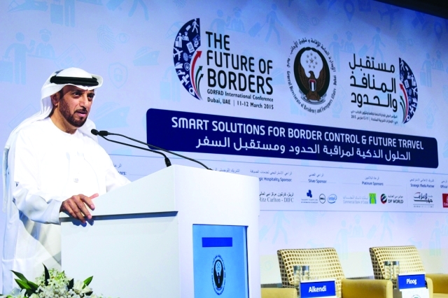 "محمد المري متحدثاً خلال المؤتمر"