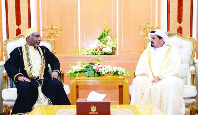 "حاكم عجمان خلال استقباله سفير جمهورية جزر القمر  وام"