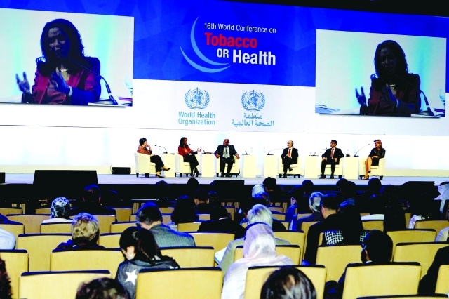 "من جلسات المؤتمر في يومه الثاني \tمن المصدر"